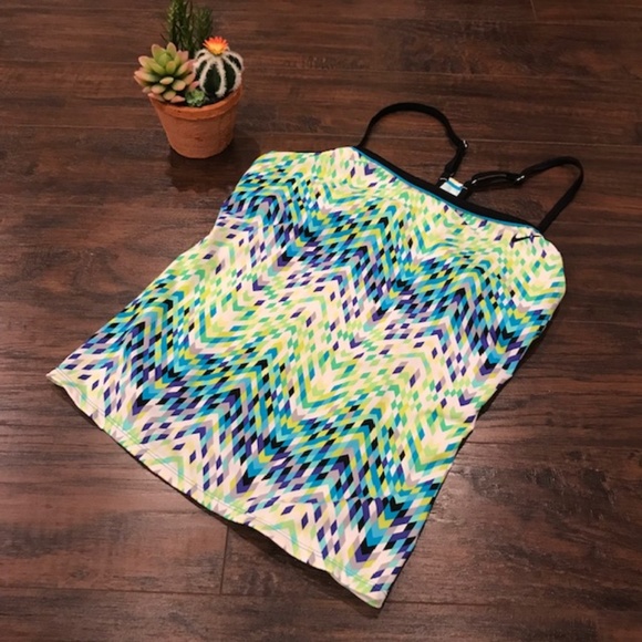 Nike Tops - 4/$25 Nike | printed tight fit running tank Nike Tops - 4/$25 Nike | printed tight fit running tank